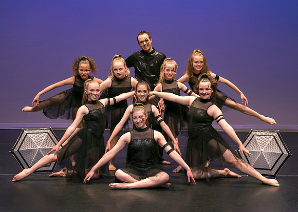 Contemporary 3 Group-0046